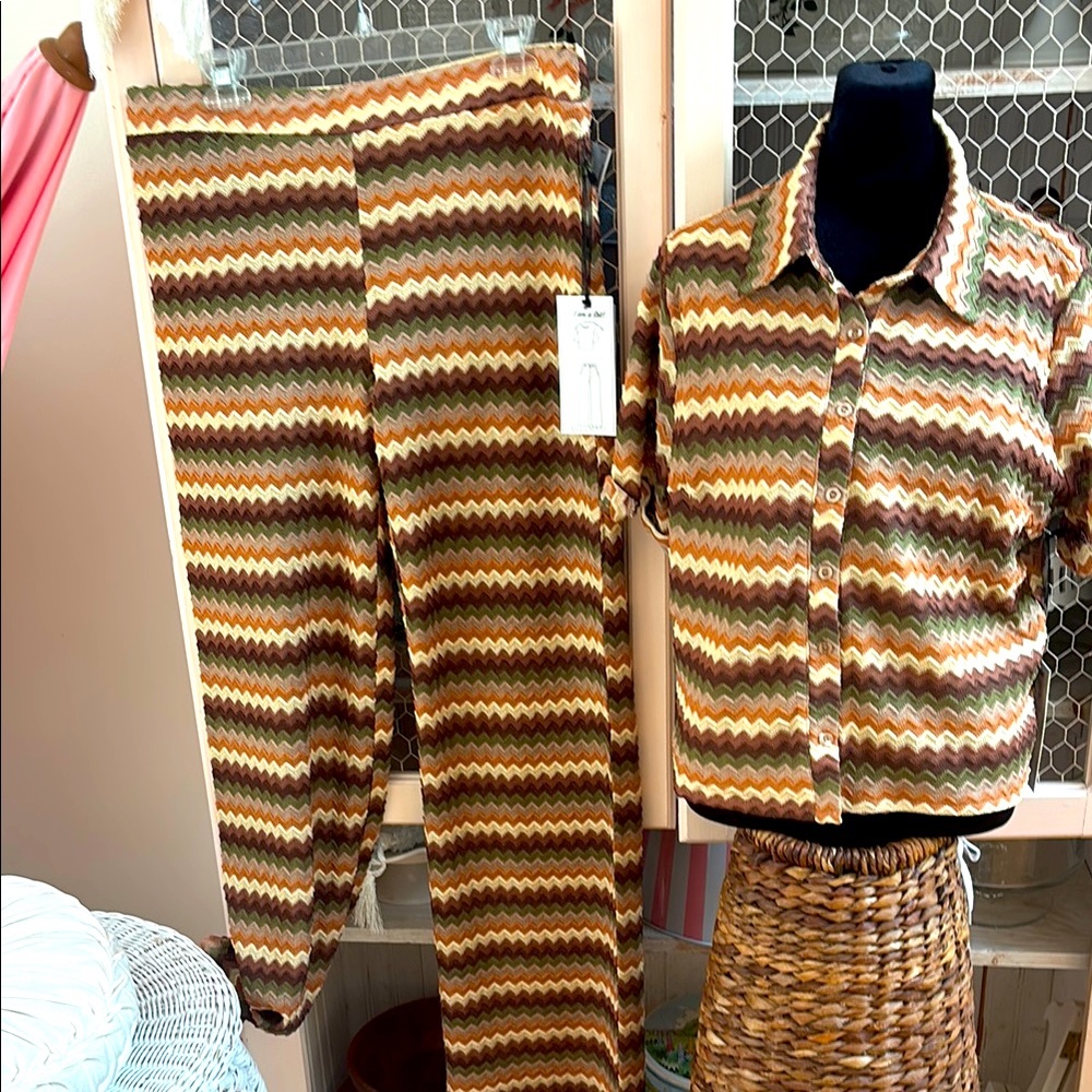 Chevron Patterned Shirt Giving Missoni 70s vibes